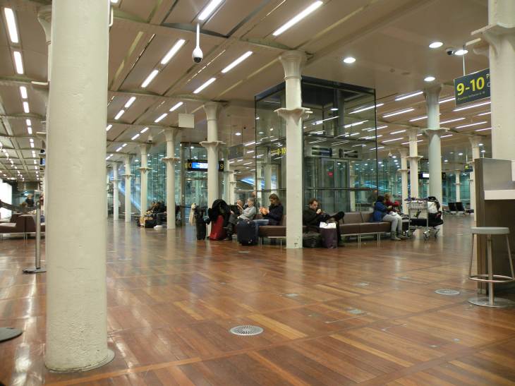  salle d'attente voyageurs de la gare Saint-Pancras